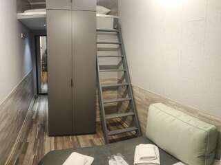 Гостиница Авангард Санкт-Петербург Двухуровневый четырехместный номер-1